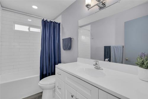 2322 Scenic Road, Kelowna, BC - Indoor Photo Showing Bathroom