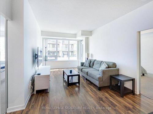 605-55 East Liberty St, Toronto, ON - Indoor Photo Showing Living Room