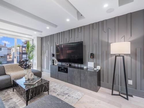 75 Holborne Ave, Toronto, ON - Indoor Photo Showing Living Room