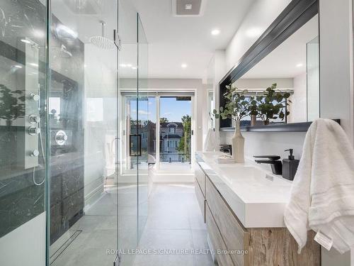 75 Holborne Ave, Toronto, ON - Indoor Photo Showing Bathroom