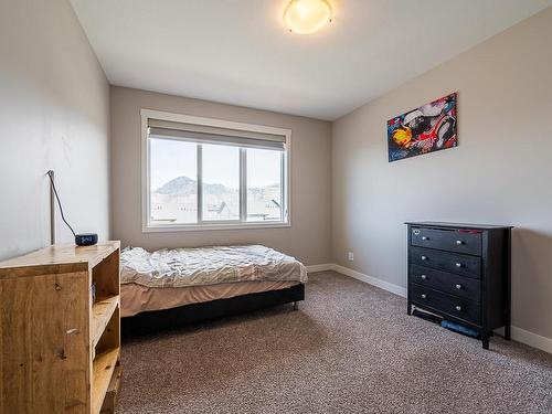 1535 Emerald Drive, Kamloops, BC - Indoor Photo Showing Bedroom