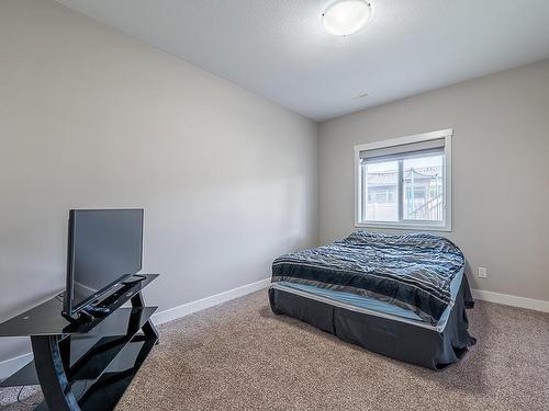 1535 Emerald Drive, Kamloops, BC - Indoor Photo Showing Bedroom