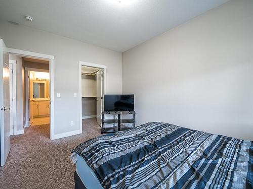 1535 Emerald Drive, Kamloops, BC - Indoor Photo Showing Bedroom