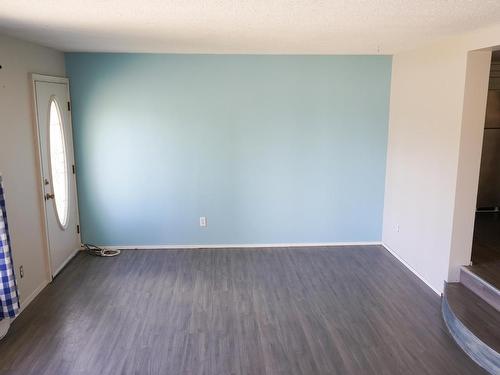 1721 Chasm Road, Clinton, BC - Indoor Photo Showing Other Room