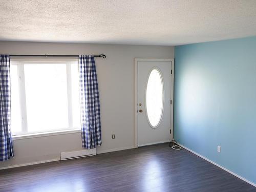 1721 Chasm Road, Clinton, BC - Indoor Photo Showing Other Room