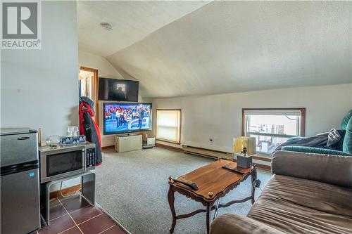 Unit 29 A - 29-29A-31 Duncan Street, Cornwall, ON - Indoor Photo Showing Living Room