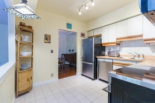 28 Duke Street|Unit #102, Hamilton, ON - Indoor Photo Showing Kitchen With Stainless Steel Kitchen