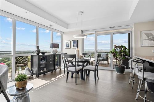 2025 Maria Street|Unit #1508, Burlington, ON - Indoor Photo Showing Dining Room