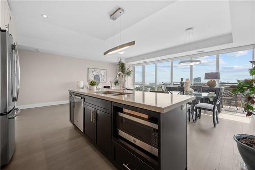 2025 Maria Street|Unit #1508, Burlington, ON - Indoor Photo Showing Kitchen With Double Sink