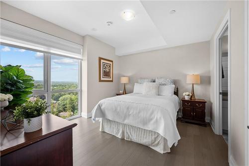 2025 Maria Street|Unit #1508, Burlington, ON - Indoor Photo Showing Bedroom