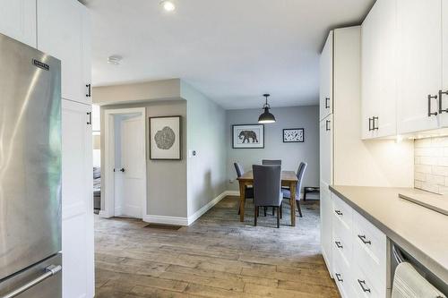 136 East 21St Street, Hamilton, ON - Indoor Photo Showing Kitchen