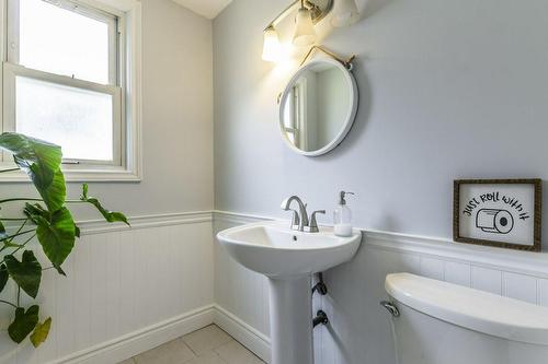 136 East 21St Street, Hamilton, ON - Indoor Photo Showing Bathroom