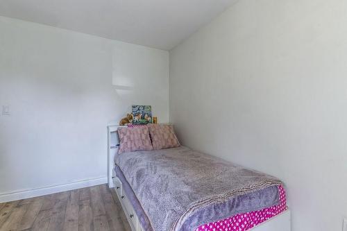 136 East 21St Street, Hamilton, ON - Indoor Photo Showing Bedroom