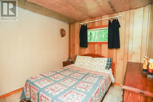 Devil'S Lake, Whitman Township, ON - Indoor Photo Showing Bedroom