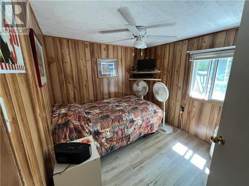 959 Narrows Lane, Leeds And The Thousand Islands, ON - Indoor Photo Showing Bedroom