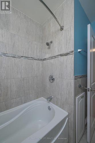 76 Meadowlily Road N, London, ON - Indoor Photo Showing Bathroom