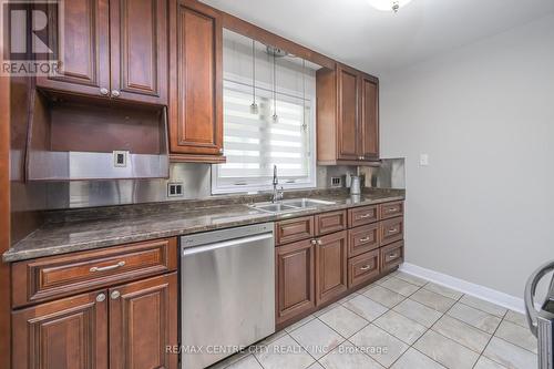 76 Meadowlily Road N, London, ON - Indoor Photo Showing Kitchen With Double Sink