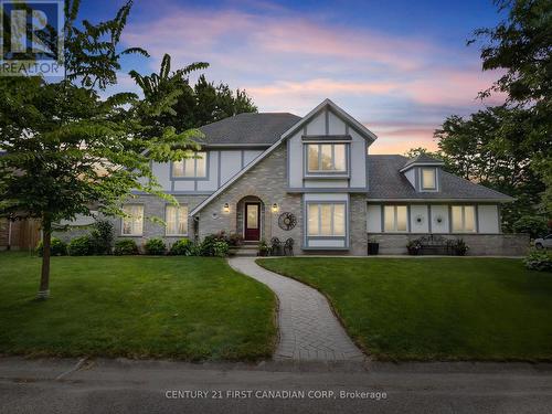 35 Monte Vista Crescent, London, ON - Outdoor With Facade