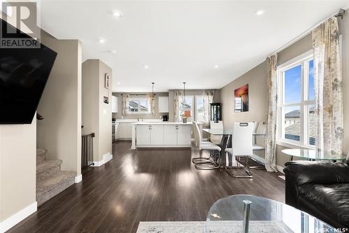 4073 Delhaye Way, Regina, SK - Indoor Photo Showing Living Room