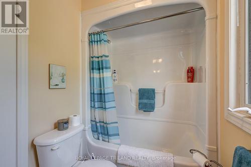 31 Symphony Court, St. Thomas, ON - Indoor Photo Showing Bathroom