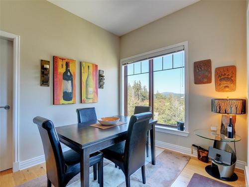 401-1335 Bear Mountain Pkwy, Langford, BC - Indoor Photo Showing Dining Room