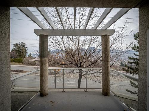 203-712 Sahali Terrace, Kamloops, BC 