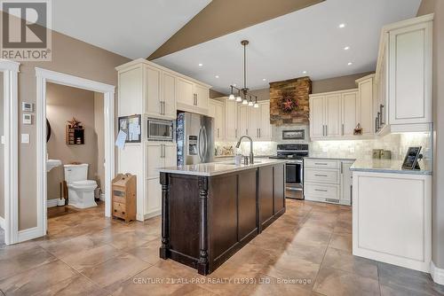 2300 Victoria Road, Prince Edward County (Ameliasburgh), ON - Indoor Photo Showing Kitchen With Upgraded Kitchen