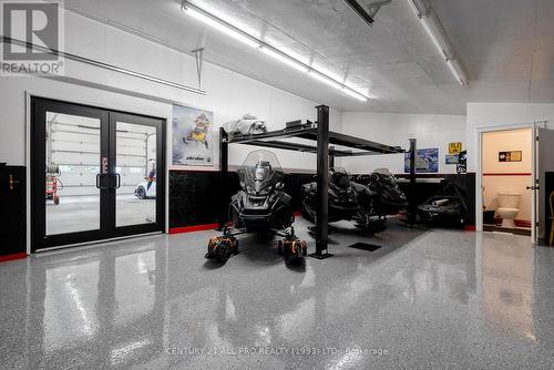 2300 Victoria Road, Prince Edward County (Ameliasburgh), ON - Indoor Photo Showing Garage