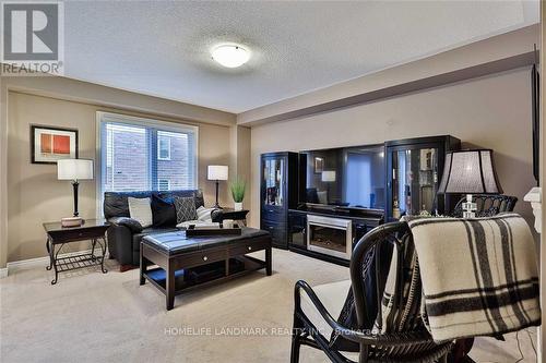 3086 Highvalley Road, Oakville, ON - Indoor Photo Showing Living Room