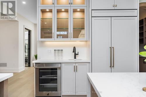 501 Avonwood Drive, Mississauga (Mineola), ON - Indoor Photo Showing Kitchen