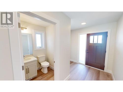 349 Legacy Lookout Unit# B, Cranbrook, BC - Indoor Photo Showing Bathroom