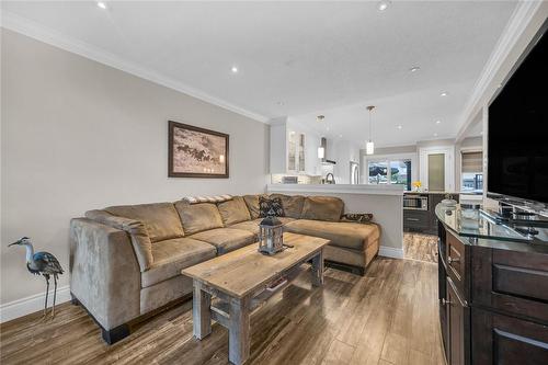 25 Lindsay Drive, Haldimand County, ON - Indoor Photo Showing Living Room