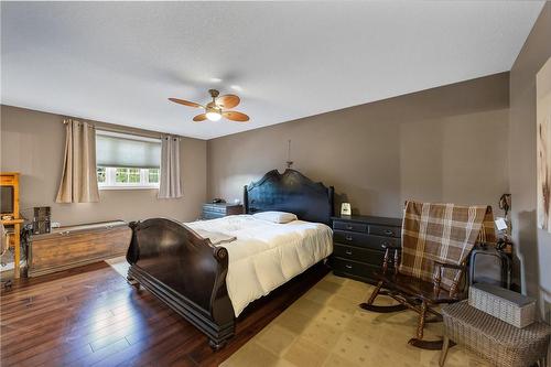 25 Lindsay Drive, Haldimand County, ON - Indoor Photo Showing Bedroom