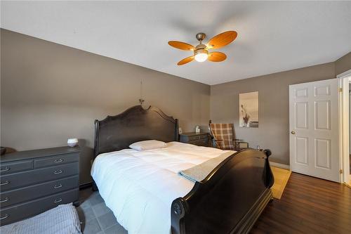 25 Lindsay Drive, Haldimand County, ON - Indoor Photo Showing Bedroom