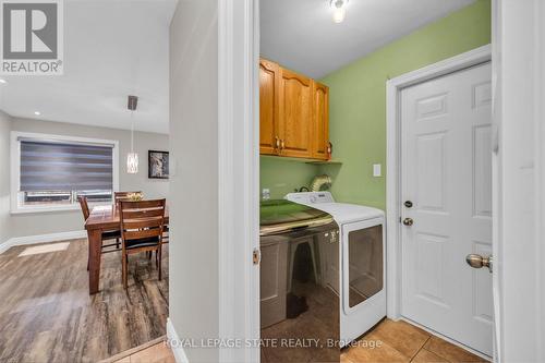 25 Lindsay Drive, Haldimand, ON - Indoor Photo Showing Laundry Room