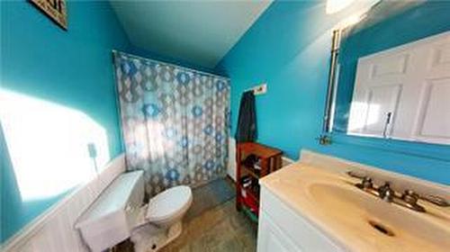 19 Maple Avenue W, Hamiota, MB - Indoor Photo Showing Bathroom