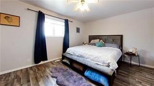 19 Maple Avenue W, Hamiota, MB - Indoor Photo Showing Bedroom