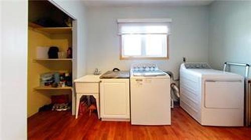 19 Maple Avenue W, Hamiota, MB - Indoor Photo Showing Laundry Room