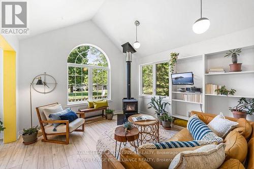 148 Evergreen Lane, Brighton, ON - Indoor Photo Showing Living Room