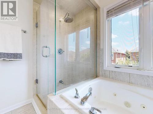 118 Ina Lane, Whitchurch-Stouffville, ON - Indoor Photo Showing Bathroom