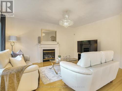 118 Ina Lane, Whitchurch-Stouffville (Stouffville), ON - Indoor Photo Showing Living Room With Fireplace