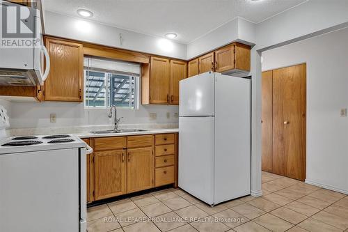 1055 Primrose Lane, Smith-Ennismore-Lakefield, ON - Indoor Photo Showing Kitchen With Double Sink