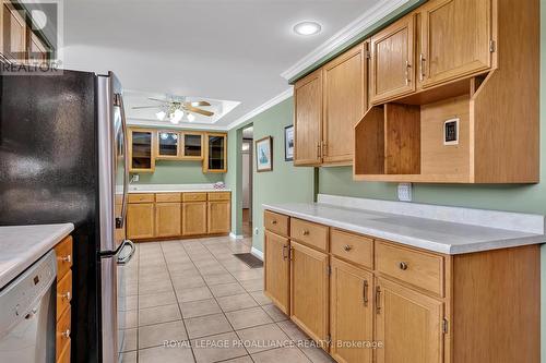 1055 Primrose Lane, Smith-Ennismore-Lakefield, ON - Indoor Photo Showing Kitchen