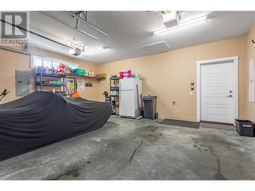 4534 Gallaghers Edgewood Court, Kelowna, BC - Indoor Photo Showing Garage