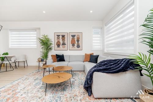 4 20463 70 Avenue, Langley, BC - Indoor Photo Showing Living Room