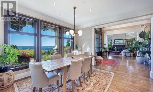 1373 Chartwell Drive, West Vancouver, BC - Indoor Photo Showing Dining Room