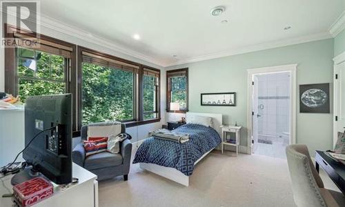 1373 Chartwell Drive, West Vancouver, BC - Indoor Photo Showing Bedroom