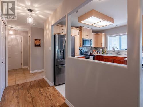 2245 Atkinson Street Unit# 301, Penticton, BC - Indoor Photo Showing Kitchen