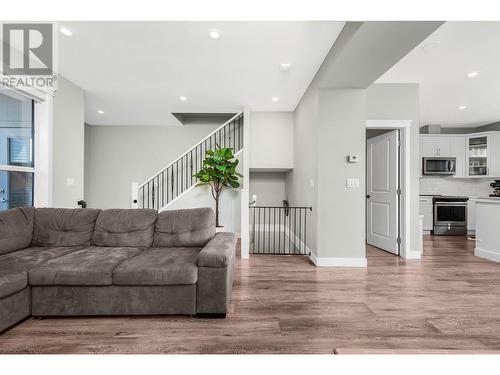 4602 20 Street Unit# 5, Vernon, BC - Indoor Photo Showing Living Room