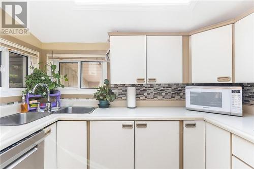 917 Roderick Avenue, Sudbury, ON - Indoor Photo Showing Kitchen